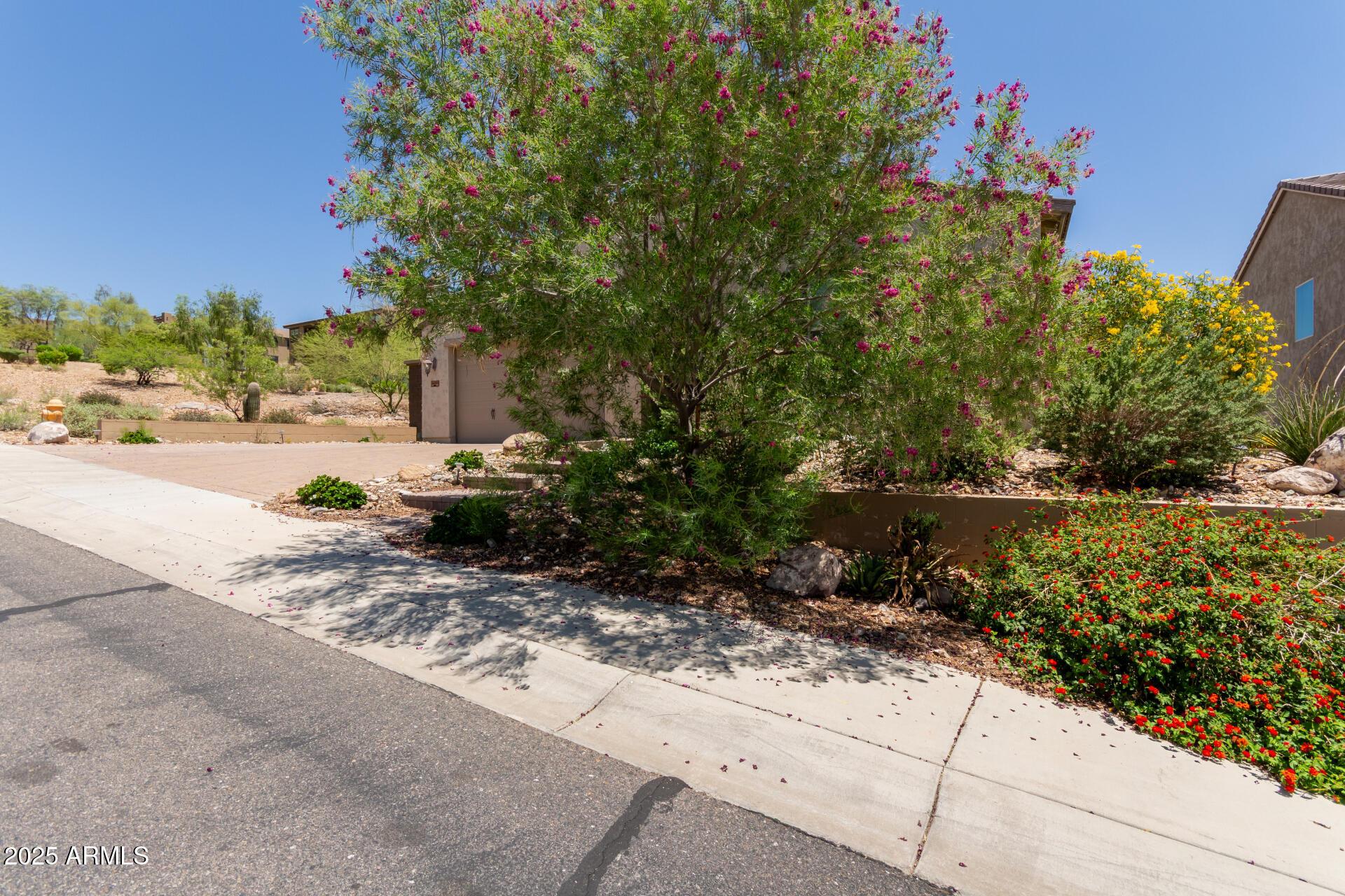 Phoenix, Arizona, 85085, United States, 4 Bedrooms Bedrooms, ,3 BathroomsBathrooms,Residential,For Sale,1937204