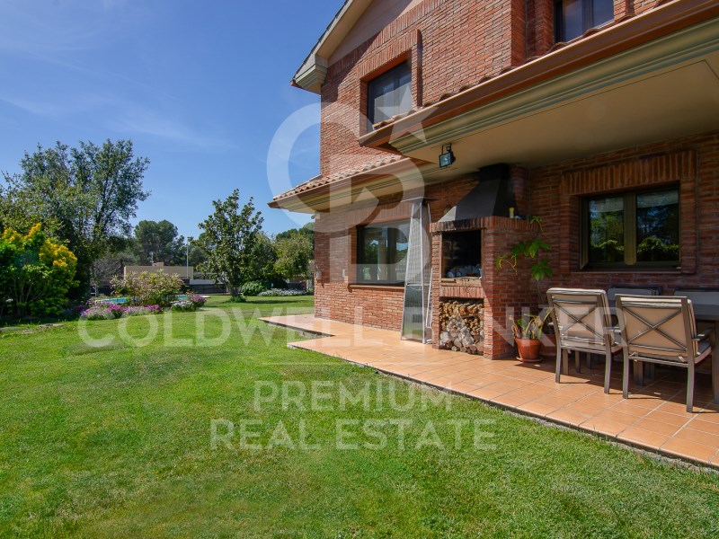 Cerdanyola del Vallès, Catalonia, ES, 5 Bedrooms Bedrooms, ,3 BathroomsBathrooms,Residential,For Sale,1610457