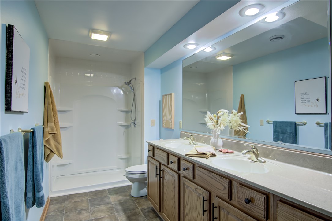 Eau Claire, Wisconsin, 54703, United States, 4 Bedrooms Bedrooms, ,3 BathroomsBathrooms,Residential,For Sale,1992439