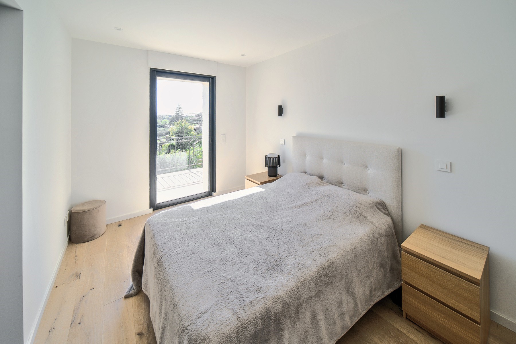  Renovated villa with swimming pool and large garage near Valbonne - 物件實景