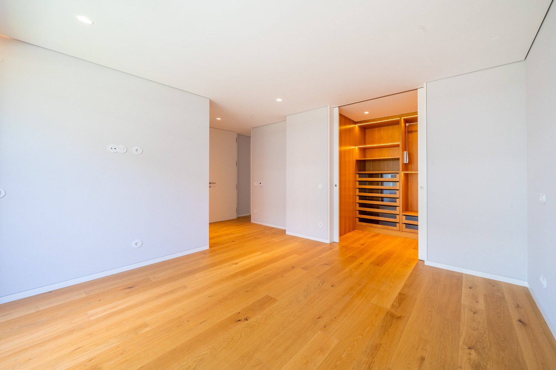  Terraced house, 5 bedrooms, for Sale - 物件實景