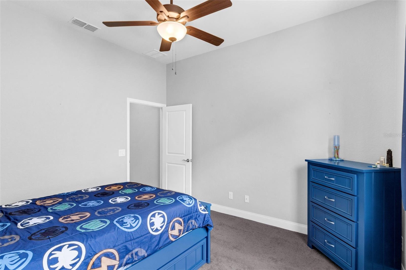 LAKELAND, Florida, 33813, United States, 5 Bedrooms Bedrooms, ,3 BathroomsBathrooms,Residential,For Sale,1937728