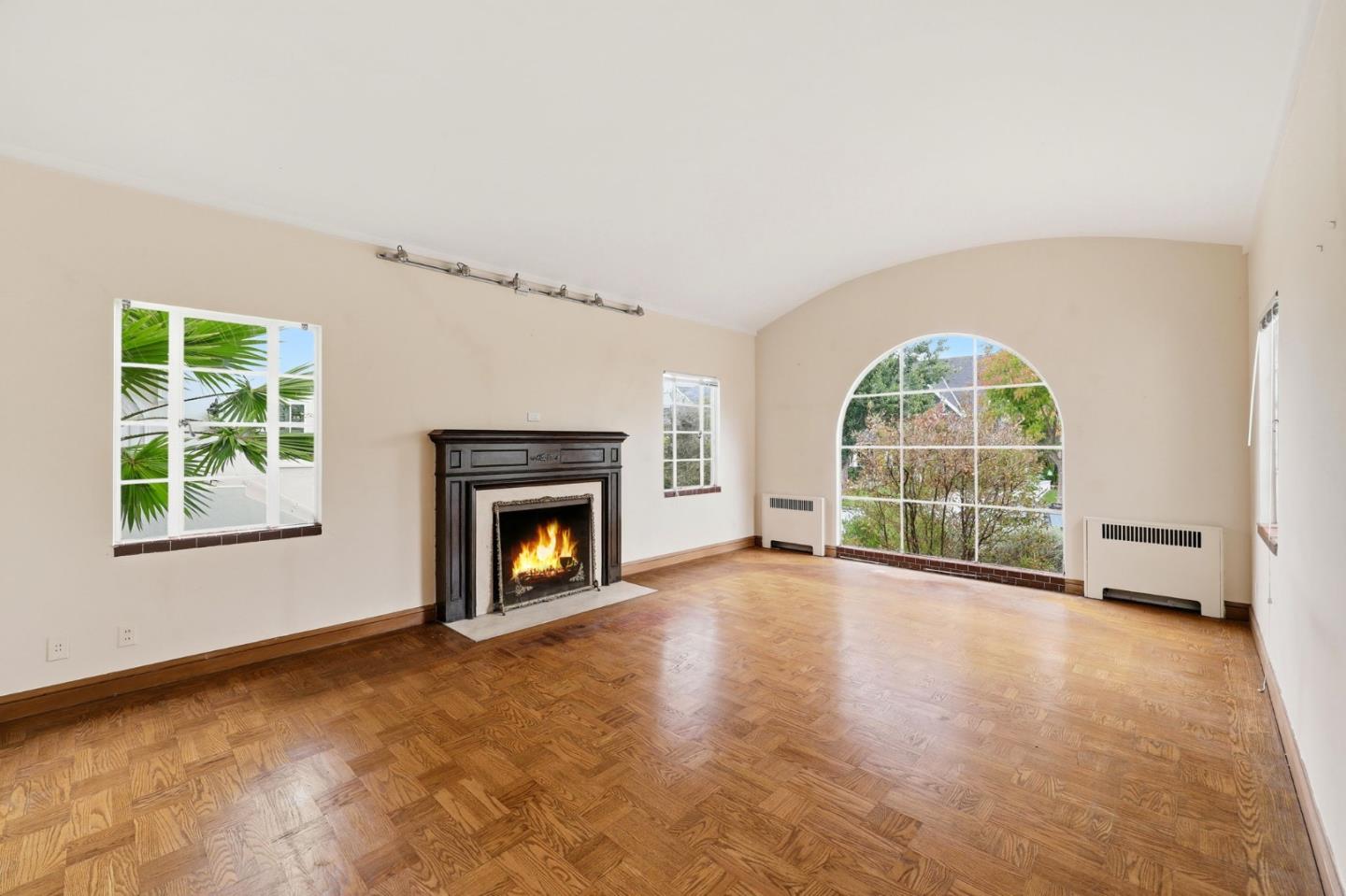 Burlingame, California, 94010, United States, 2 Bedrooms Bedrooms, ,2 BathroomsBathrooms,Residential,For Sale,1987615