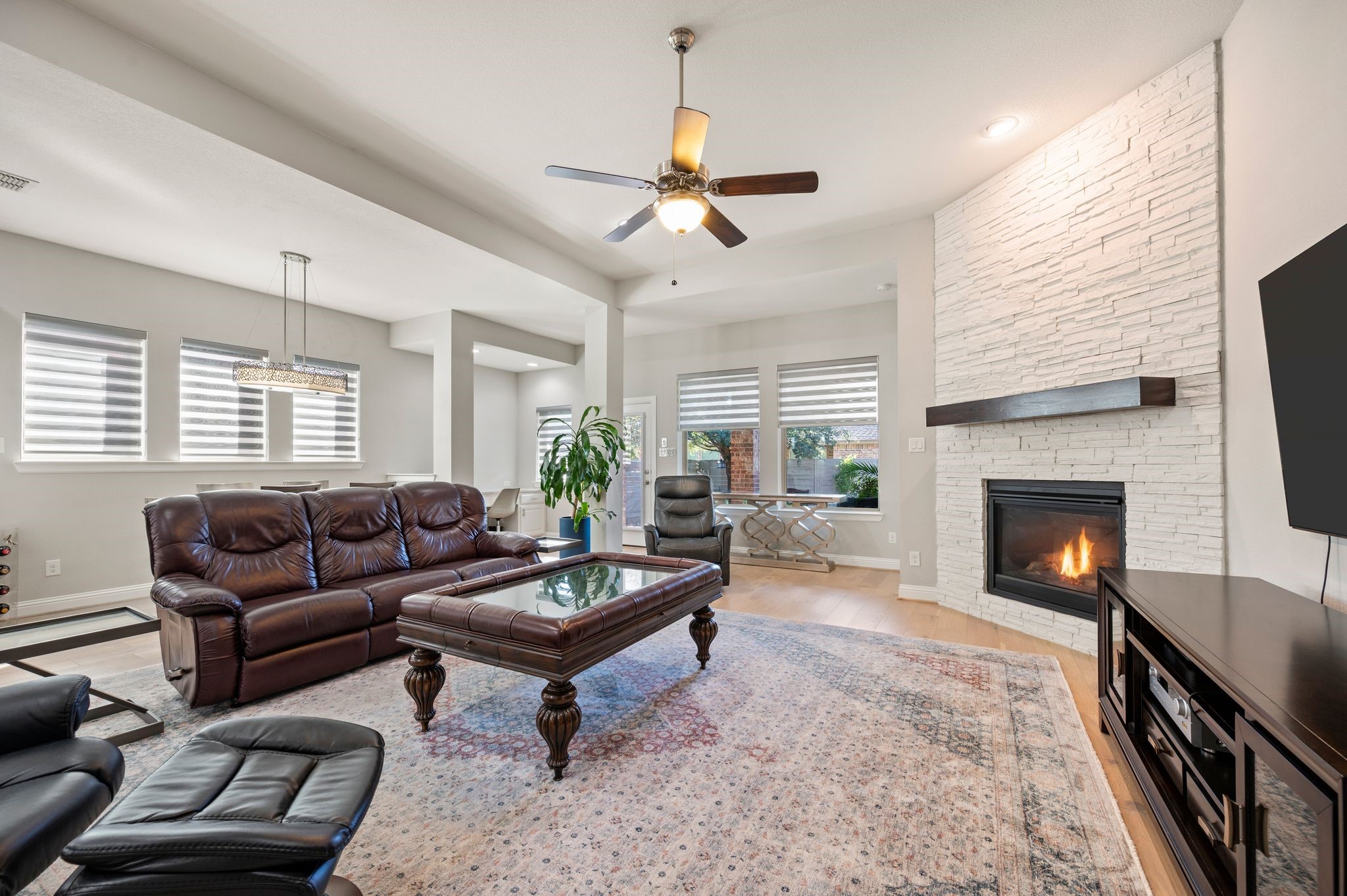 Argyle, Texas, 76226, United States, 4 Bedrooms Bedrooms, ,3 BathroomsBathrooms,Residential,For Sale,1991148