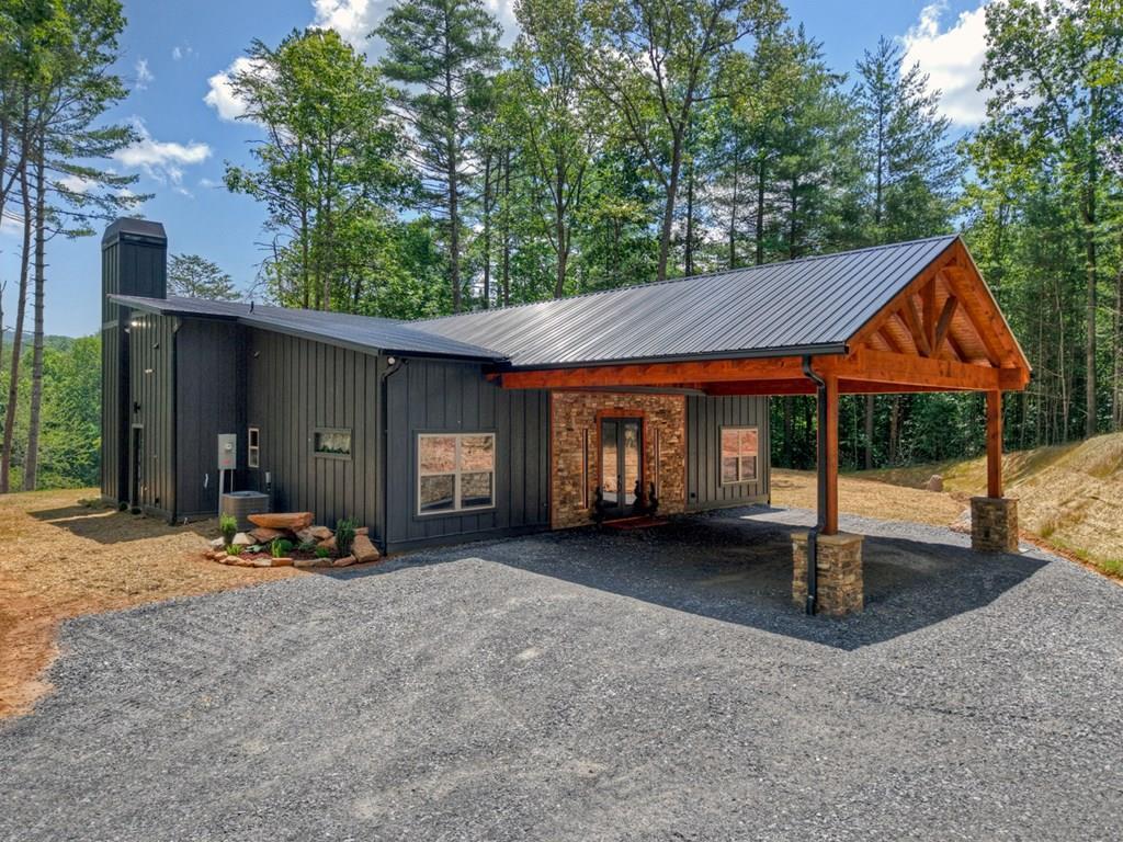 Mineral Bluff, Georgia, 30559, United States, 3 Bedrooms Bedrooms, ,3 BathroomsBathrooms,Residential,For Sale,1871294