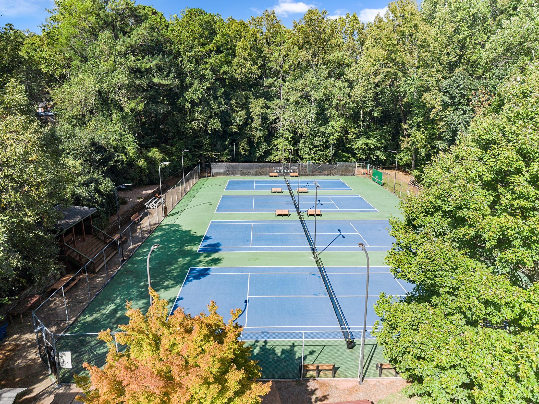  Beautifully Transformed Home in Lassiter School District - 物件實景