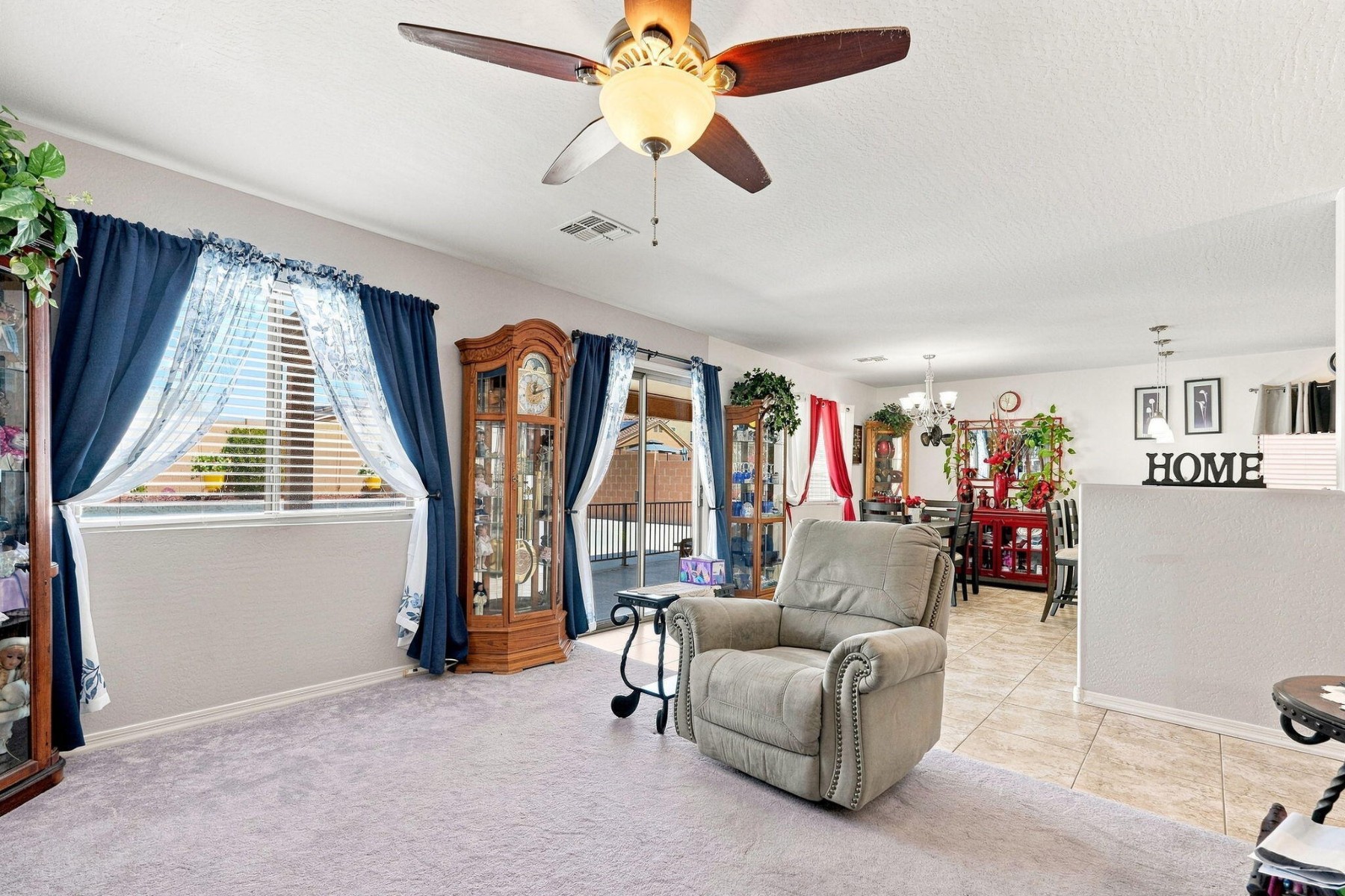  824 E Wolf Hollow Drive¦Casa Grande, AZ - 物件實景