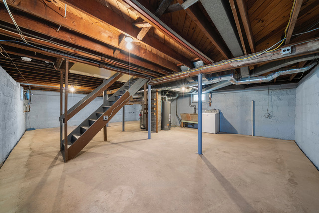 Fair Lawn, New Jersey, 07410, United States, 4 Bedrooms Bedrooms, ,2 BathroomsBathrooms,Residential,For Sale,1992454