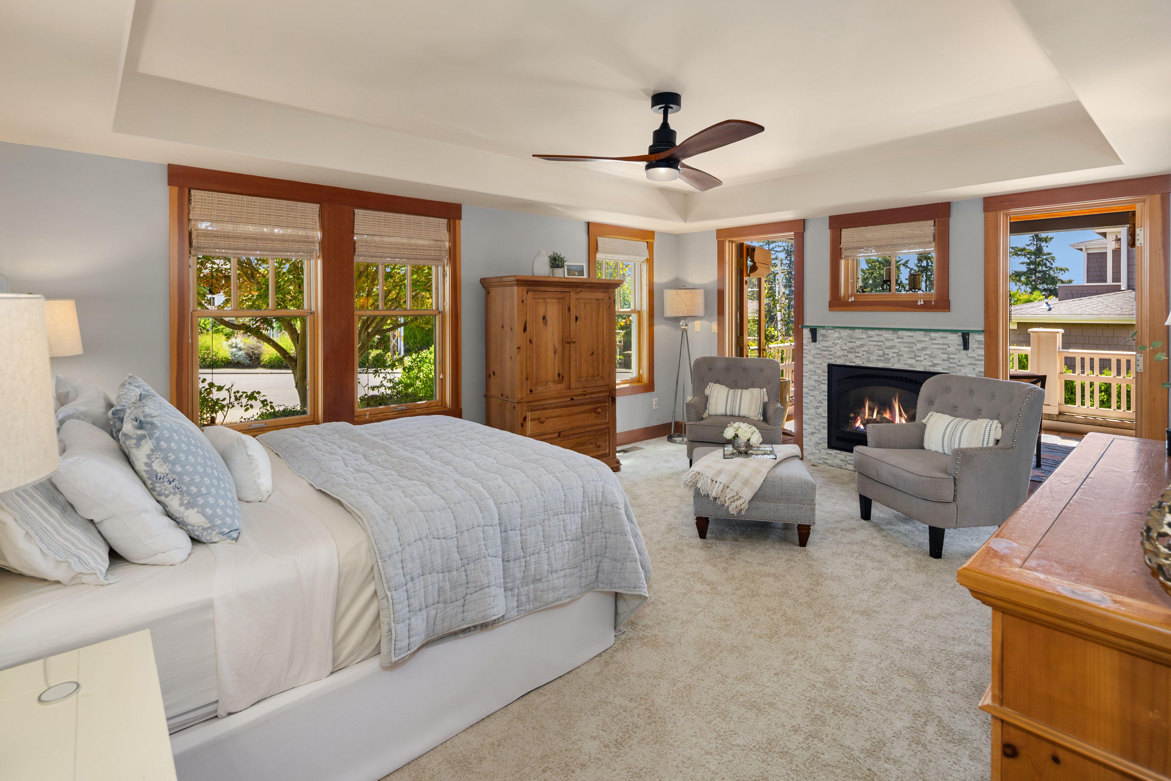 421 2nd St W, Kirkland, WA 98033 - 物件實景