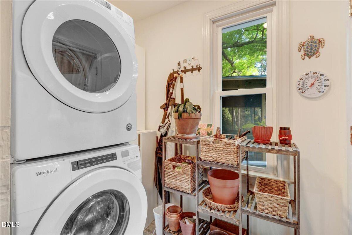 Durham, North Carolina, 27707, United States, 3 Bedrooms Bedrooms, ,2 BathroomsBathrooms,Residential,For Sale,1990361