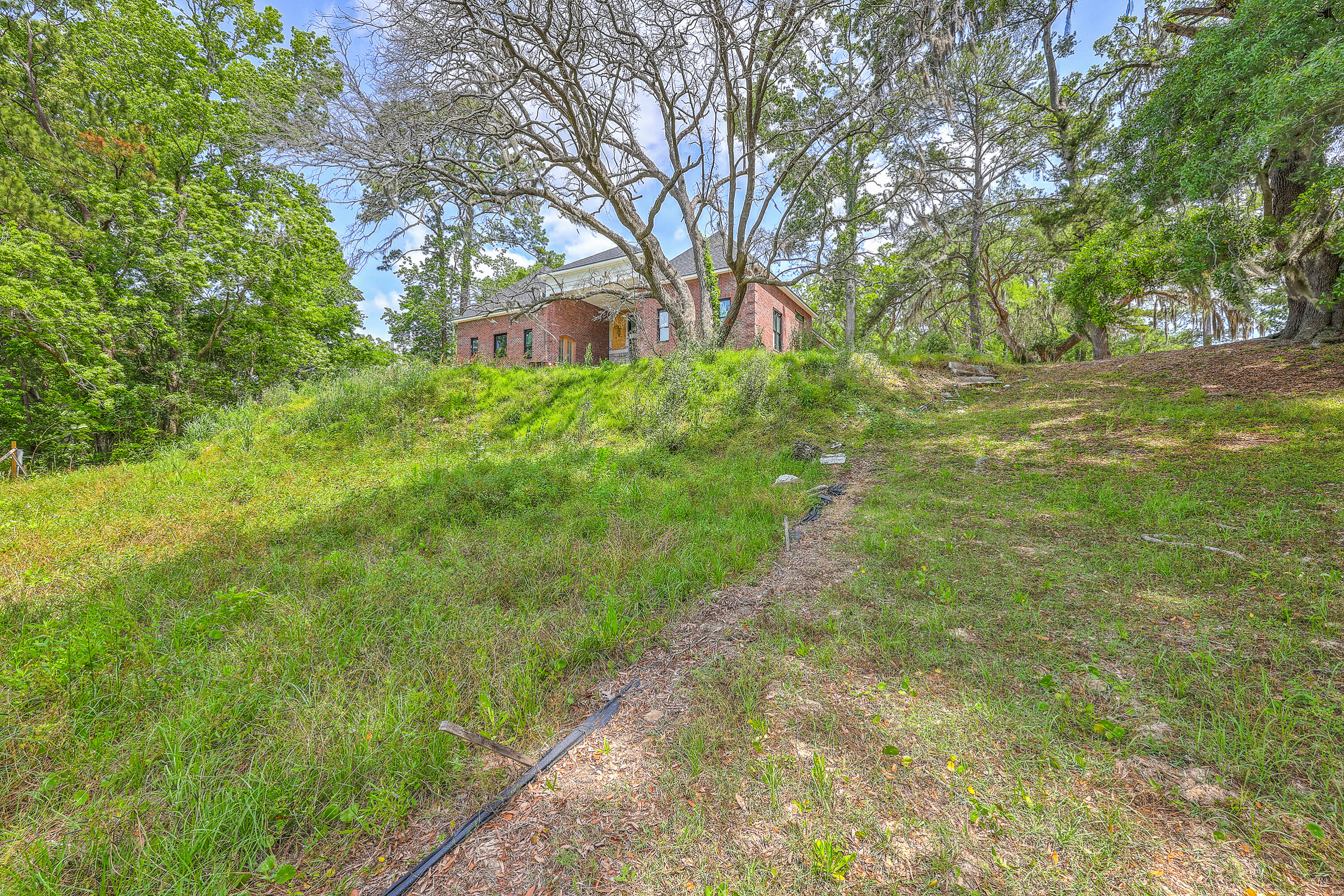 Summerville, South Carolina, 29485, United States, 5 Bedrooms Bedrooms, ,6 BathroomsBathrooms,Residential,For Sale,1977326