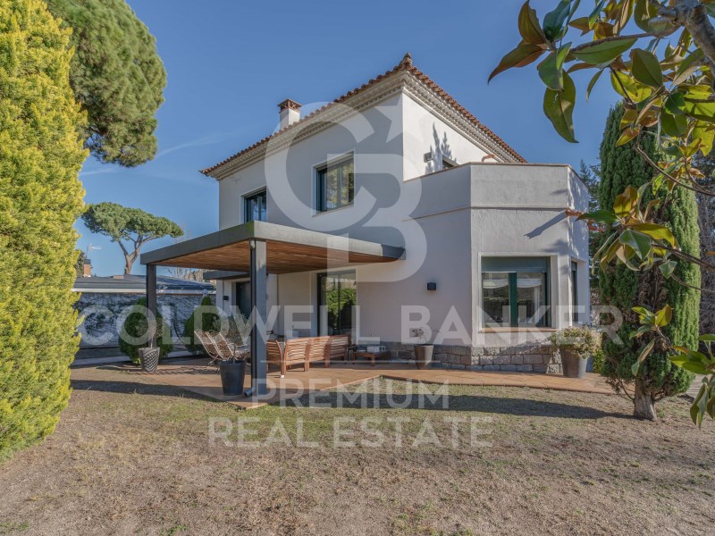 Barcelona, Cerdanyola del Vall?s, Bellaterra Barce, Cerdanyola del Vallès, Catalonia, ES, 3 Bedrooms Bedrooms, ,4 BathroomsBathrooms,Residential,For Sale,Barcelona, Cerdanyola del Vall?s, Bellaterra Barce,1612402