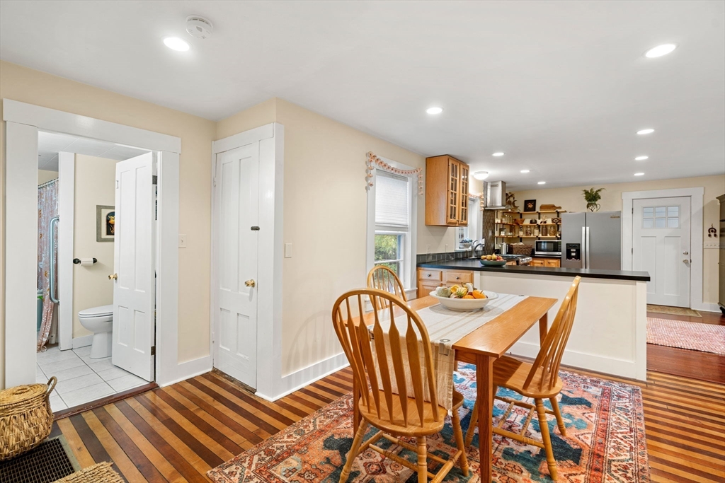 Merrimac, Massachusetts, 01860, United States, 4 Bedrooms Bedrooms, ,2 BathroomsBathrooms,Residential,For Sale,1988348