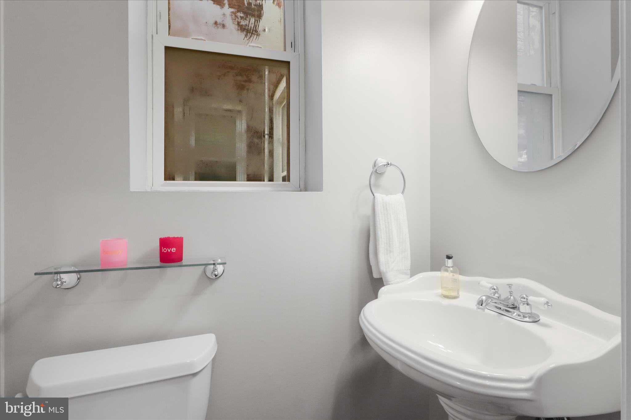 Washington, District of Columbia, 20009, United States, 4 Bedrooms Bedrooms, ,4 BathroomsBathrooms,Residential,For Sale,1986084