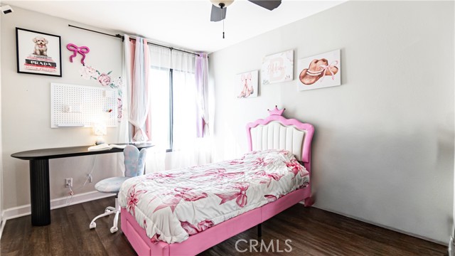 Hollywood Hills, California, 90068, United States, 2 Bedrooms Bedrooms, ,2 BathroomsBathrooms,Residential,For Sale,1981574