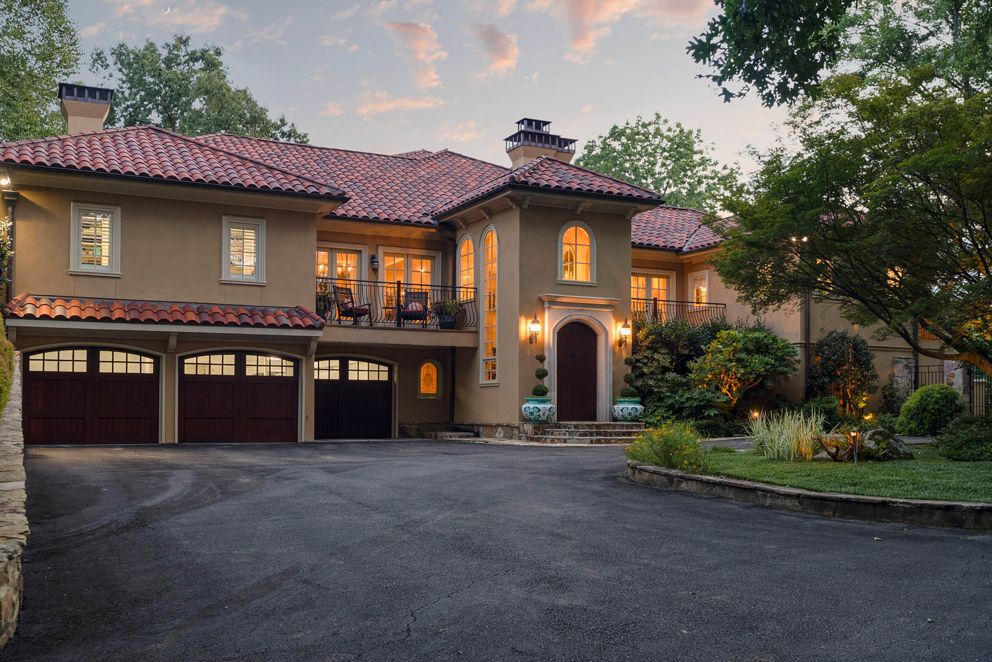  Remarkable Spanish-style Estate on 3.8+/- Private Acres - 物件實景