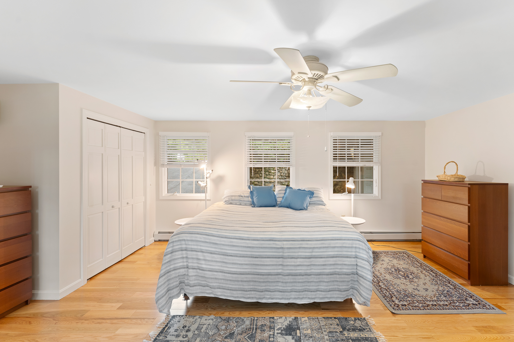 Westerly, Rhode Island, 02891, United States, 3 Bedrooms Bedrooms, ,2 BathroomsBathrooms,Residential,For Sale,1898536