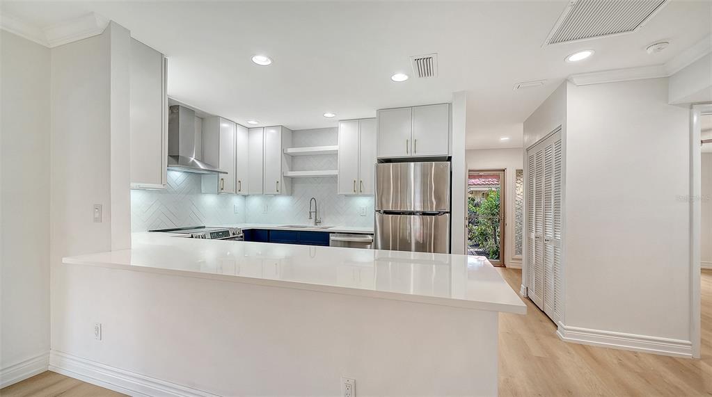 Sarasota, Florida, 34231, United States, 3 Bedrooms Bedrooms, ,2 BathroomsBathrooms,Residential,For Sale,1986536