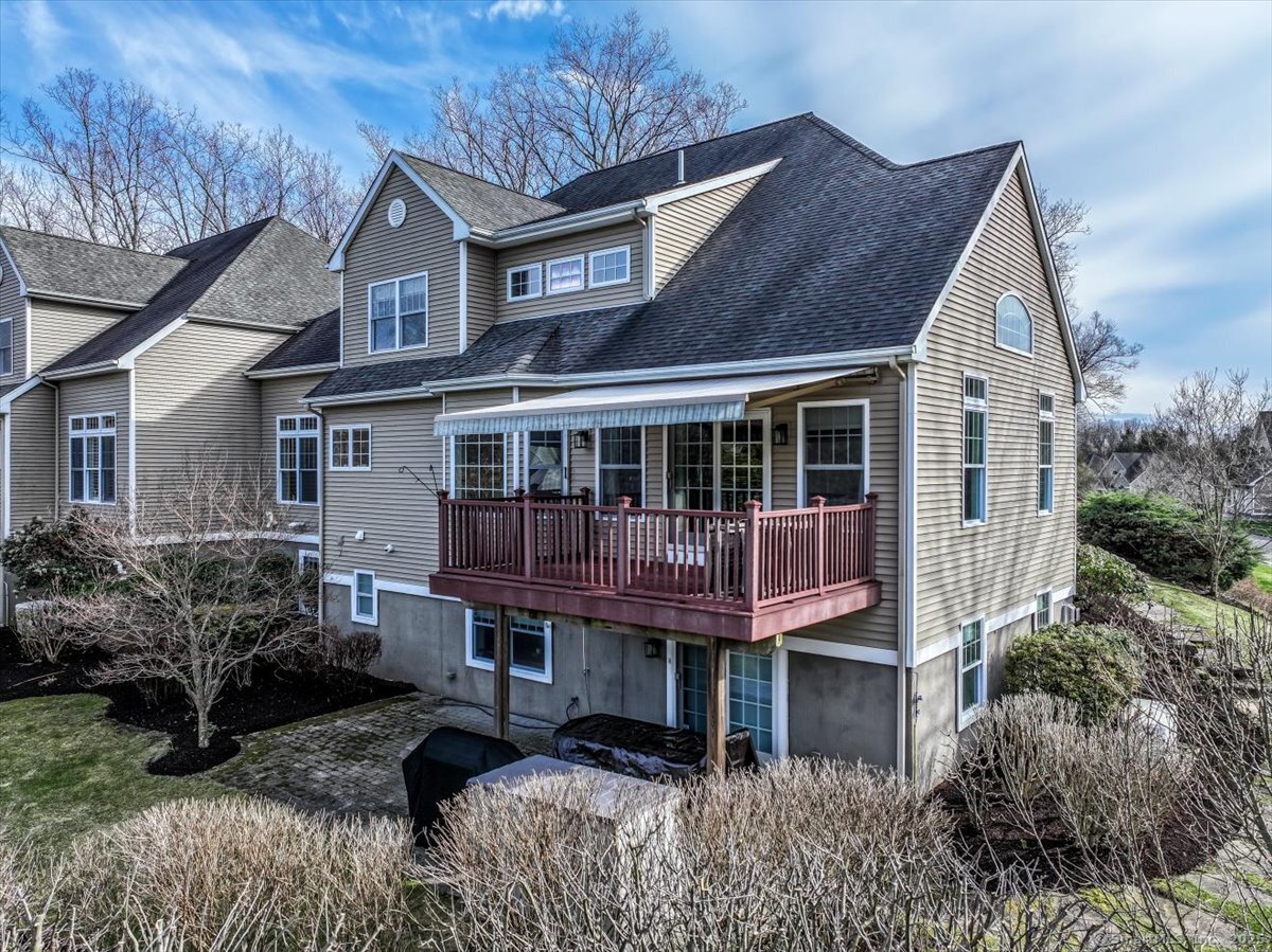 New Milford, Connecticut, 06776, United States, 2 Bedrooms Bedrooms, ,4 BathroomsBathrooms,Residential,For Sale,1938812