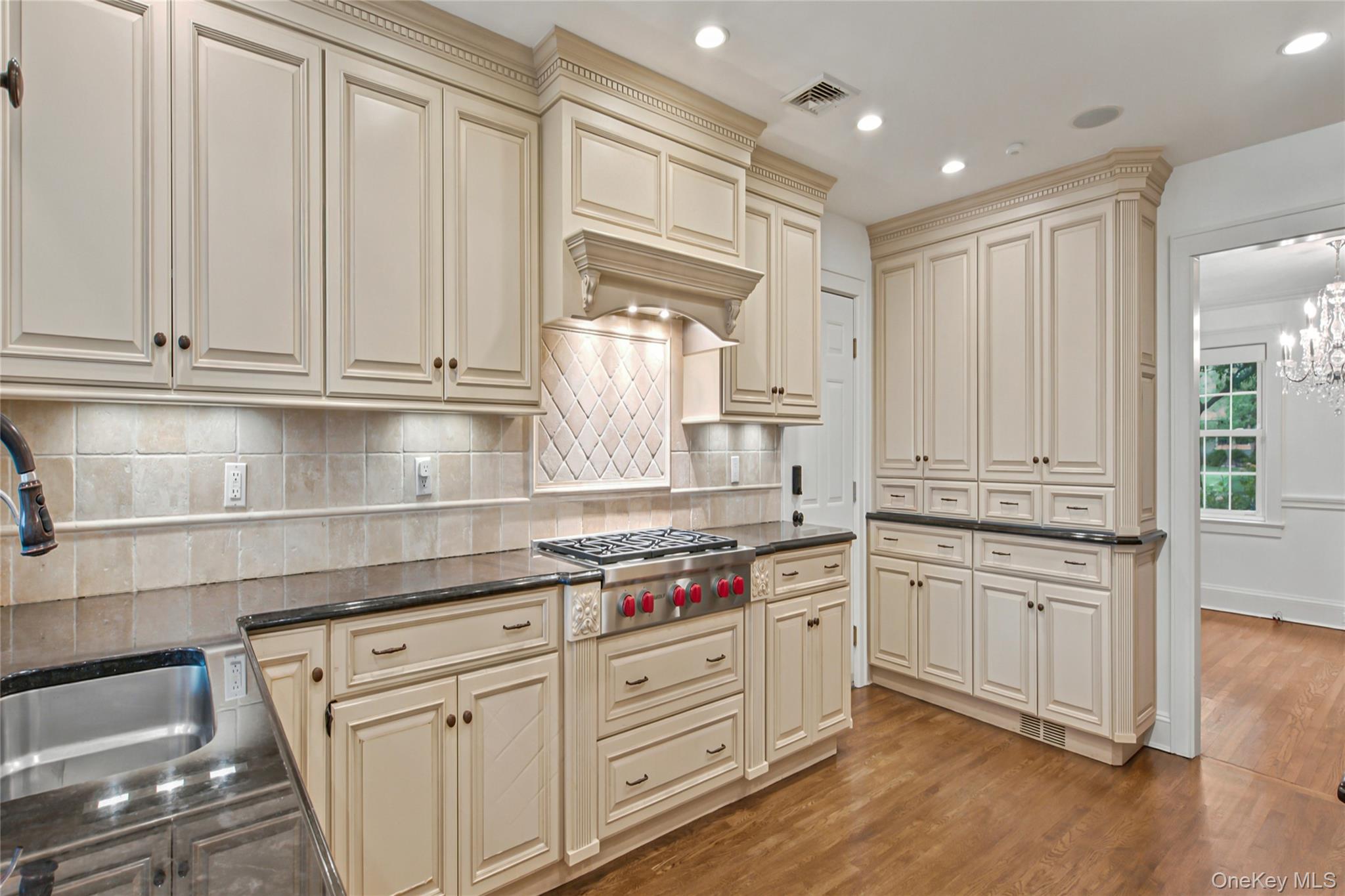  118 4th Street, Garden City, NY, 11530 - 物件實景