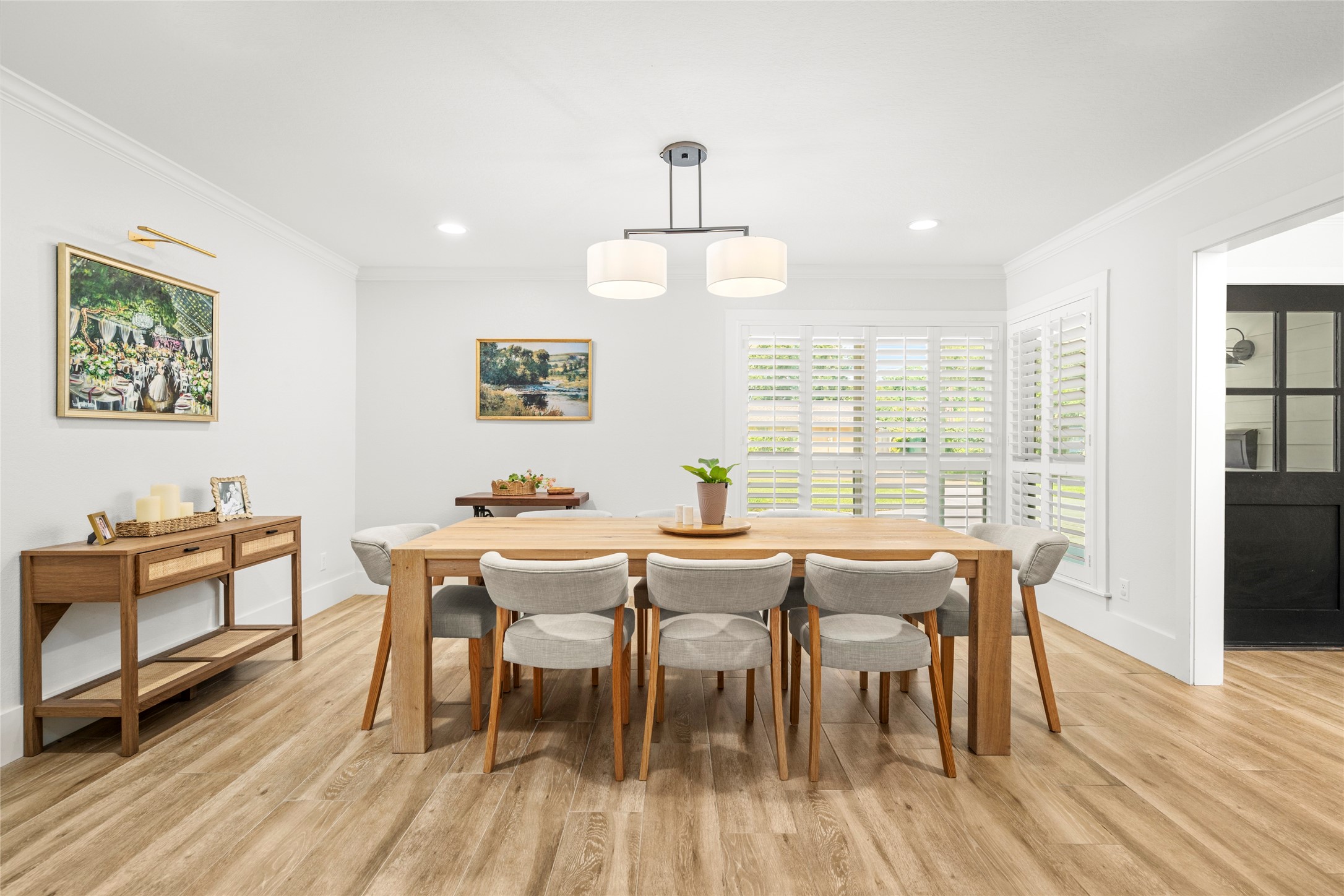  9018 Mullins Drive - 物件實景