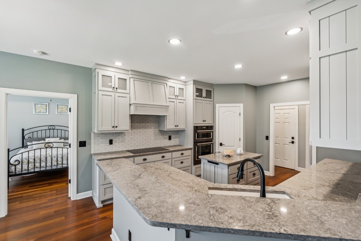 Nashville, Tennessee, 37221, United States, 4 Bedrooms Bedrooms, ,4 BathroomsBathrooms,Residential,For Sale,1940986