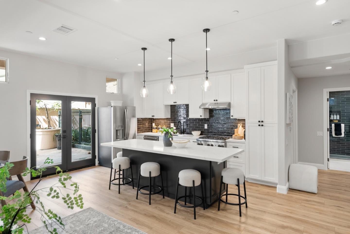 Palo Alto, California, 94306, United States, 2 Bedrooms Bedrooms, ,2 BathroomsBathrooms,Residential,For Sale,1992117