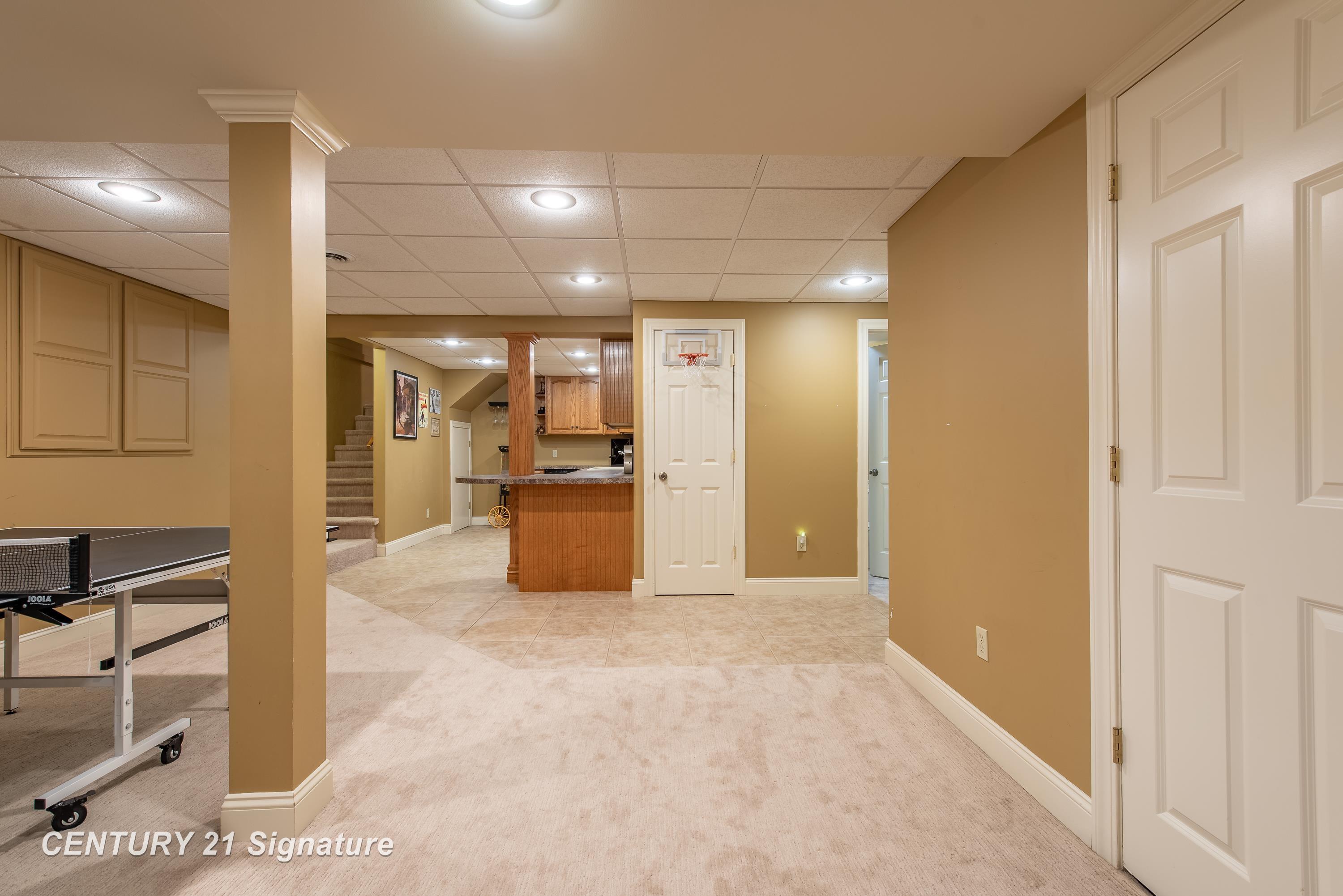 Midland, Michigan, 48642, United States, 5 Bedrooms Bedrooms, ,6 BathroomsBathrooms,Residential,For Sale,1977241