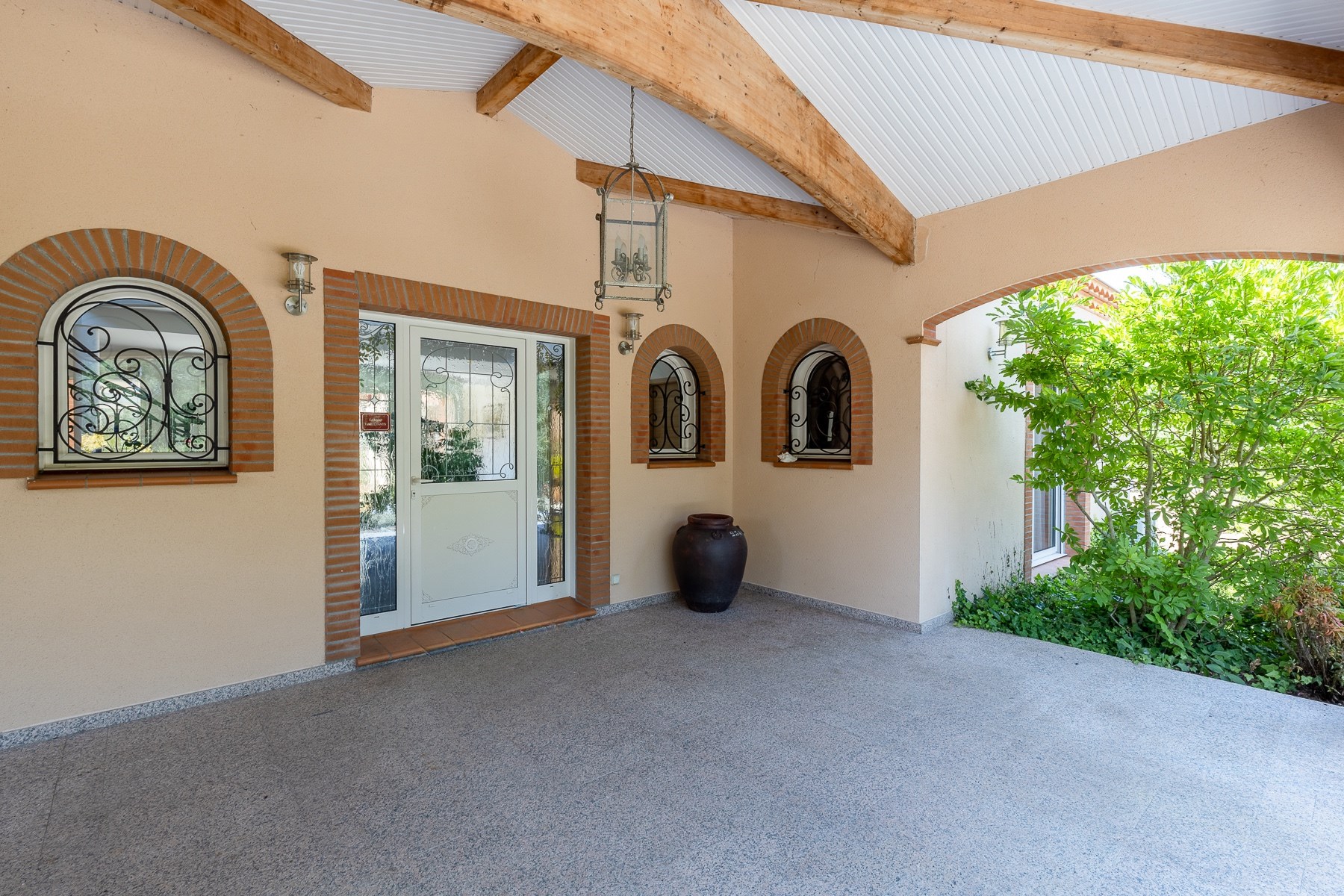  A superb, recently built property with exceptional features. - 物件實景
