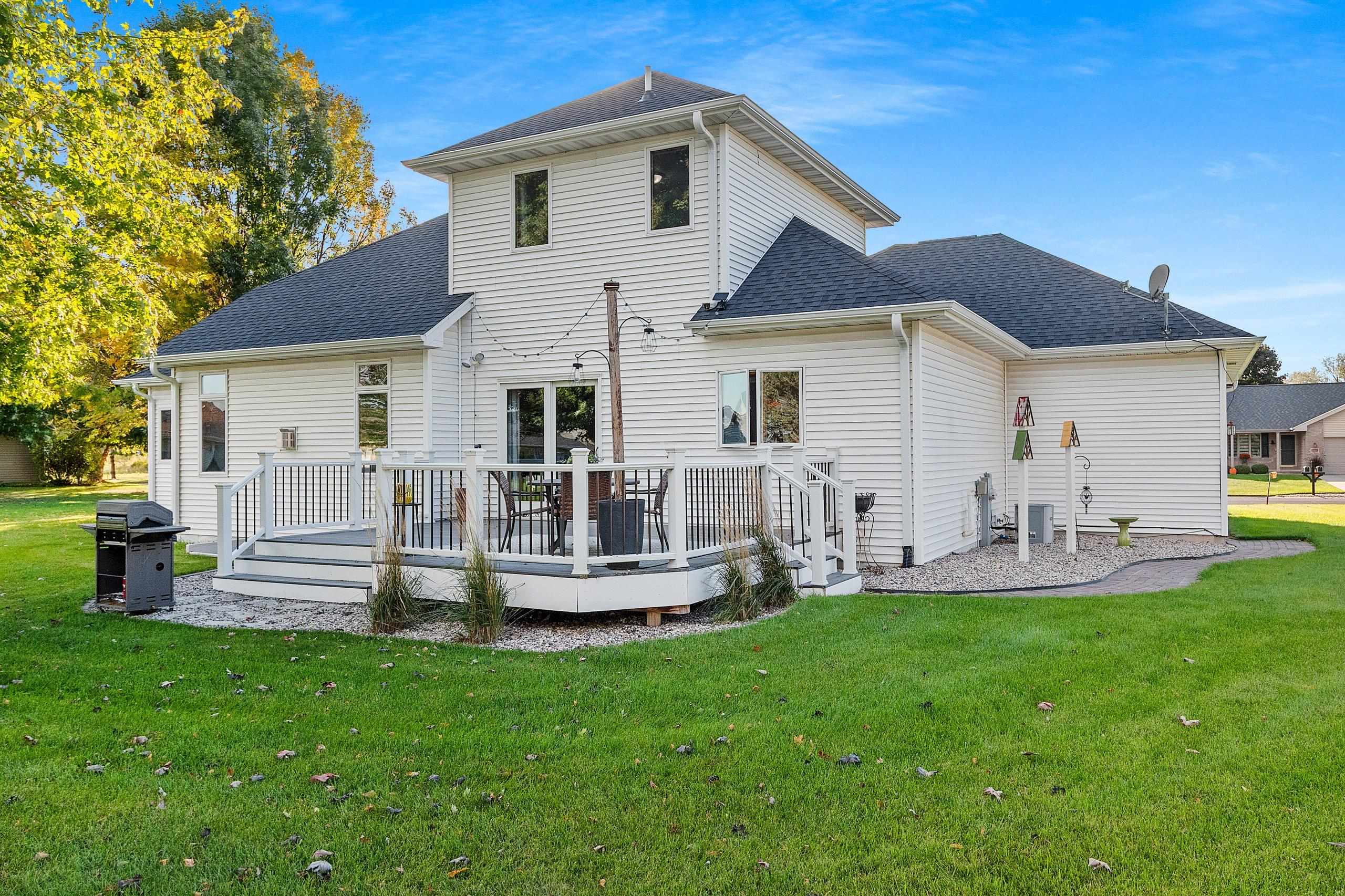 APPLETON, Wisconsin, 54913, United States, 4 Bedrooms Bedrooms, ,3 BathroomsBathrooms,Residential,For Sale,1960996