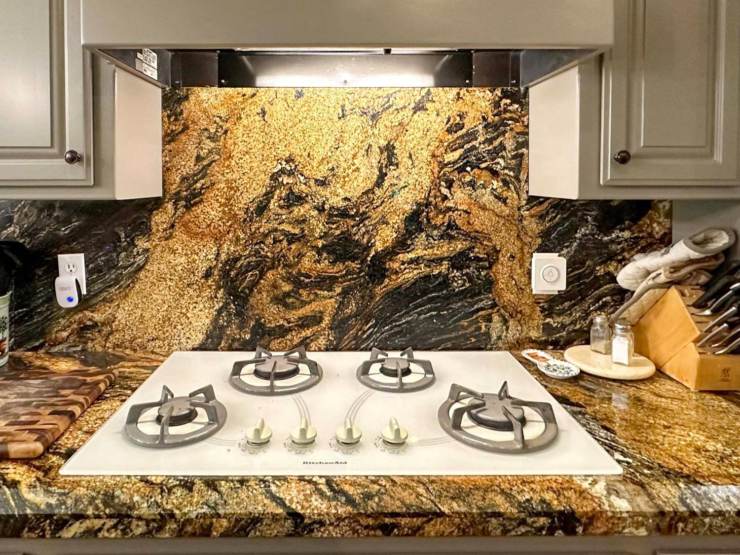 Nevada City, California, 95959, United States, 3 Bedrooms Bedrooms, ,2 BathroomsBathrooms,Residential,For Sale,1988605