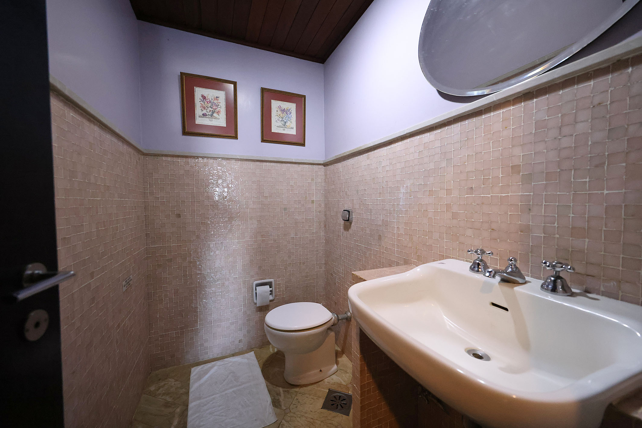  Mountain retreat with comprehensive leisure amenities and guest accommodations - 物件實景