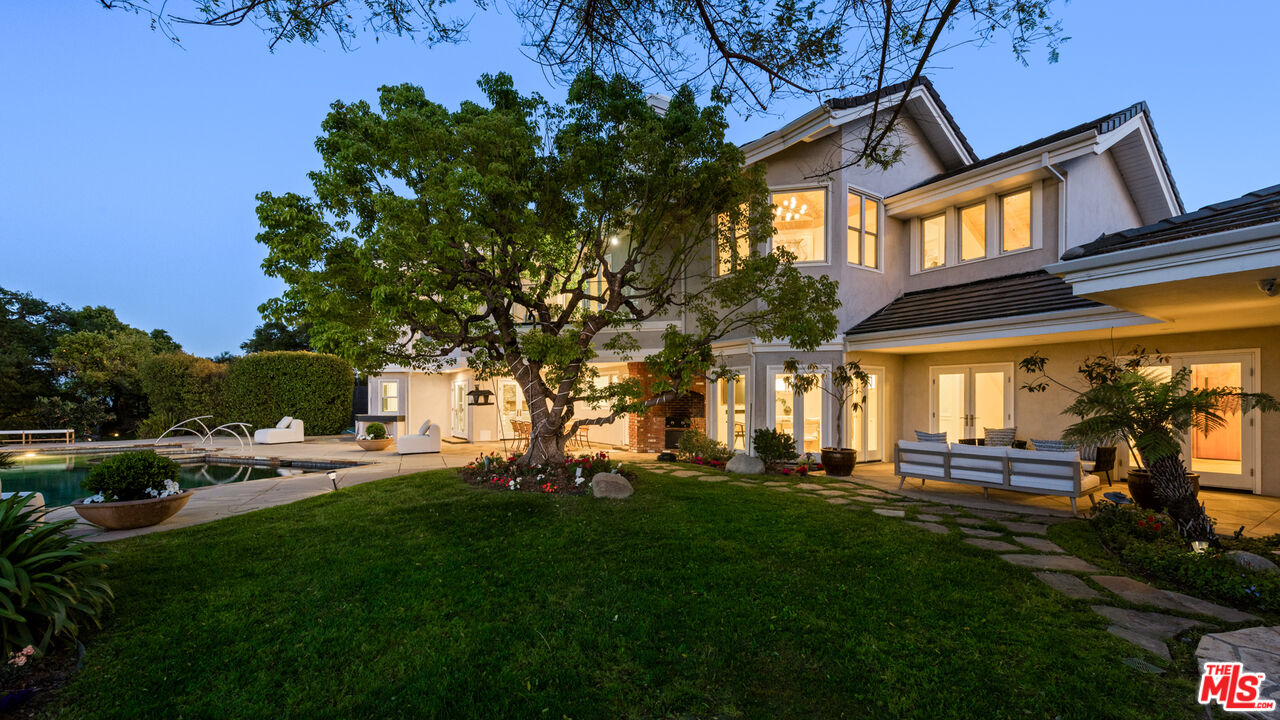 Los Angeles, California, 90049, United States, 5 Bedrooms Bedrooms, ,4 BathroomsBathrooms,Residential,For Sale,1889913