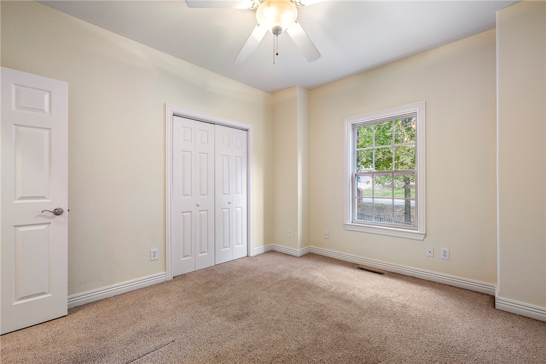 Bella Vista, Arkansas, 72714, United States, 4 Bedrooms Bedrooms, ,3 BathroomsBathrooms,Residential,For Sale,1916818