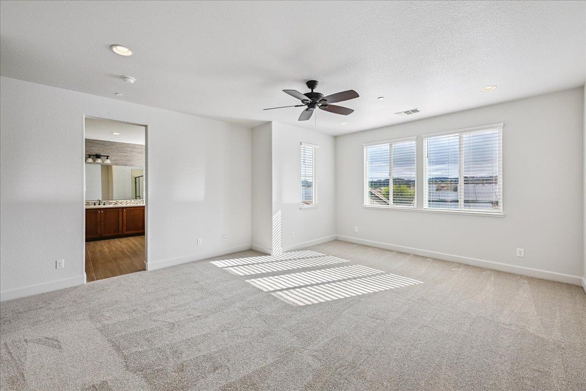 Folsom, California, 95630, United States, 4 Bedrooms Bedrooms, ,3 BathroomsBathrooms,Residential,For Sale,1948899