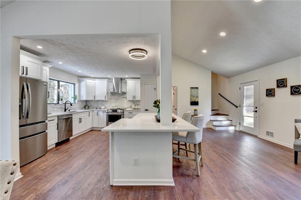 Roswell, Georgia, 30076, United States, 6 Bedrooms Bedrooms, ,3 BathroomsBathrooms,Residential,For Sale,2006214