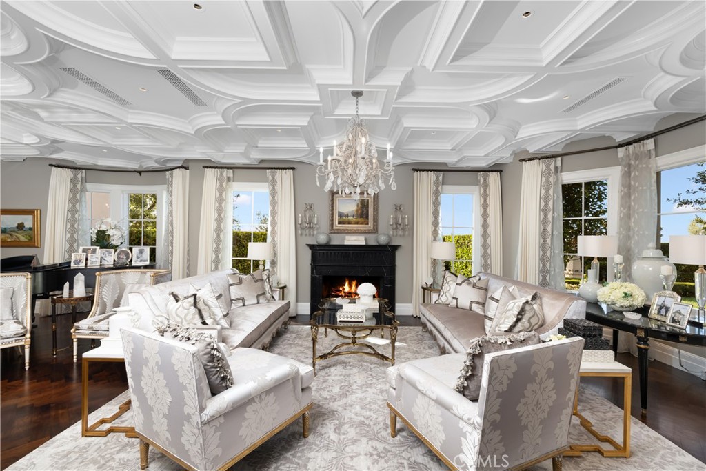 Glendora, California, 91741, United States, 6 Bedrooms Bedrooms, ,6 BathroomsBathrooms,Residential,For Sale,1987955