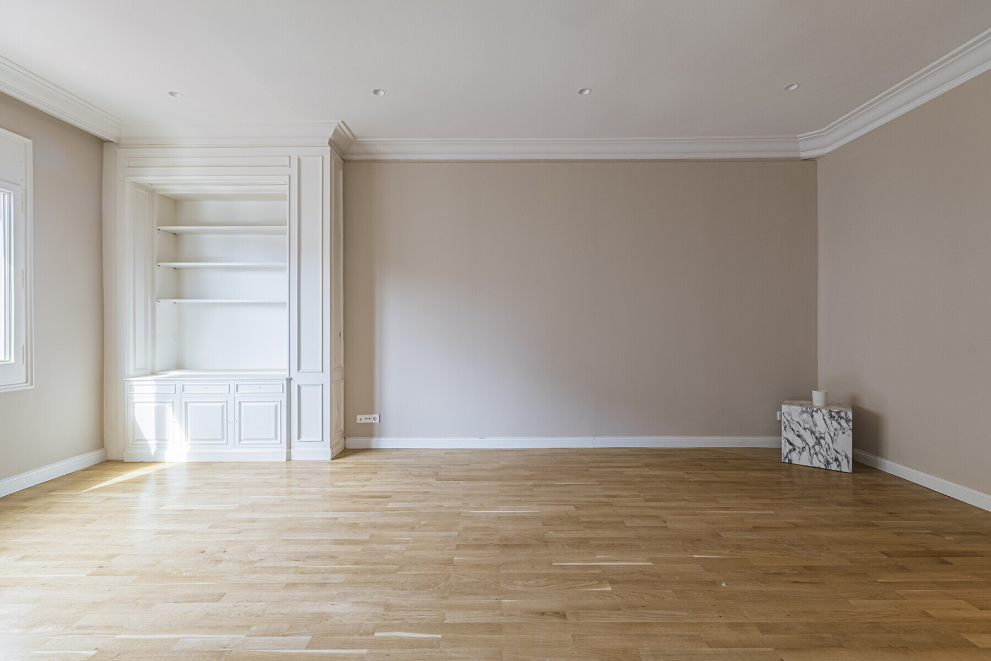  Renovated high-rise apartment in a stately building in Eixample. - 物件實景