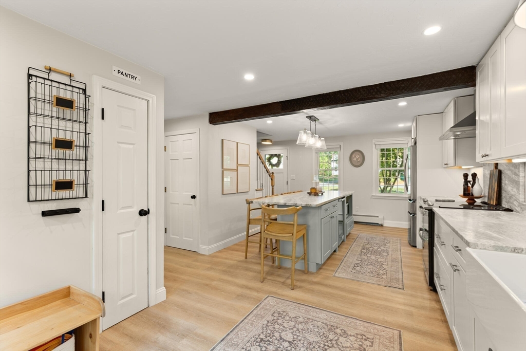 Easton, Massachusetts, 02356, United States, 3 Bedrooms Bedrooms, ,2 BathroomsBathrooms,Residential,For Sale,1960766