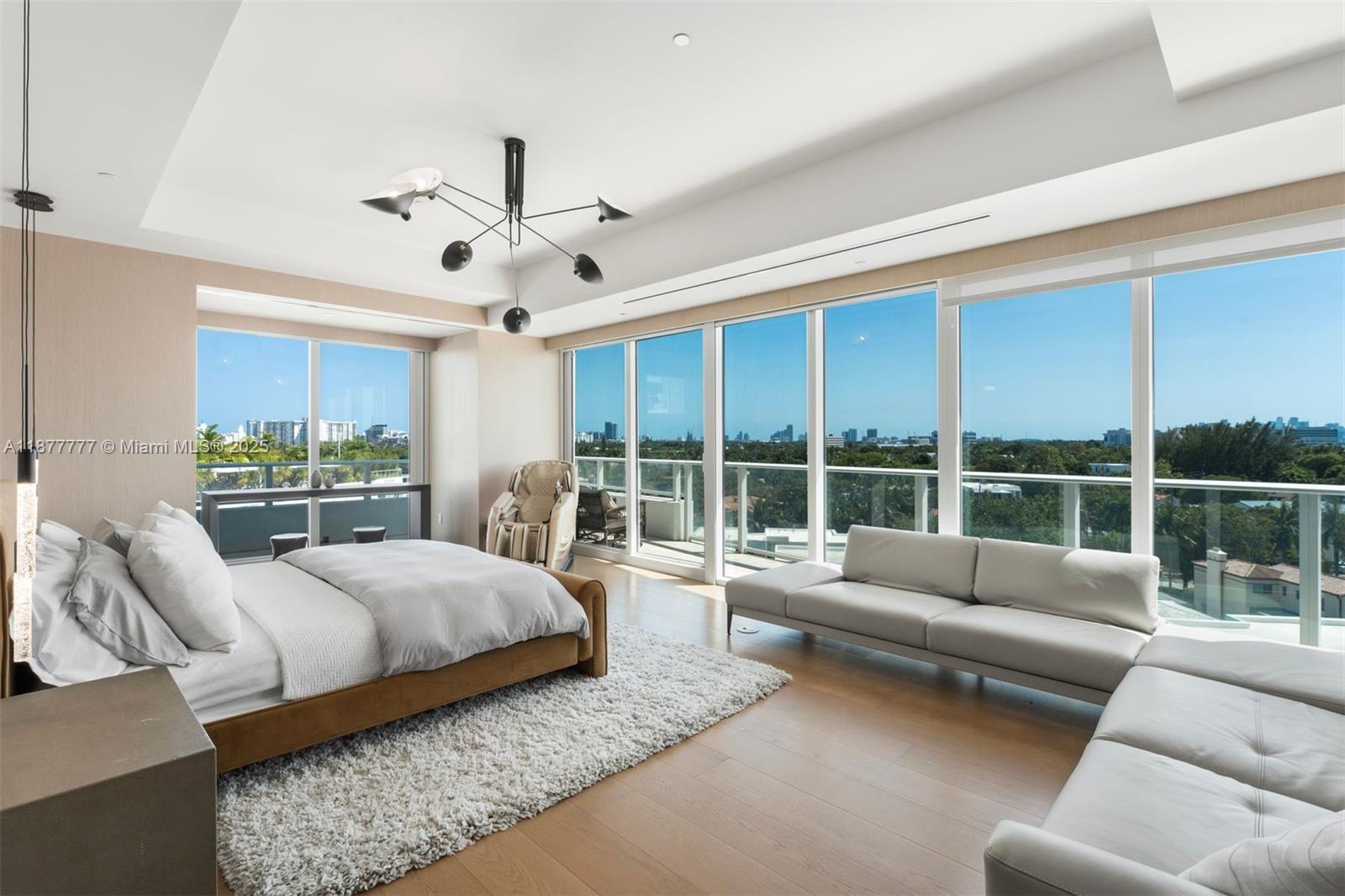 Miami Beach, Florida, 33140, United States, 4 Bedrooms Bedrooms, ,5 BathroomsBathrooms,Residential,For Sale,1948175