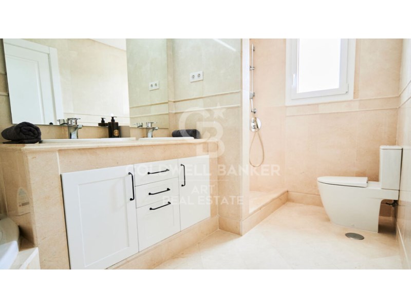 Marbella, Andalusia, ES, 2 Bedrooms Bedrooms, ,2 BathroomsBathrooms,Residential,For Sale,1940134