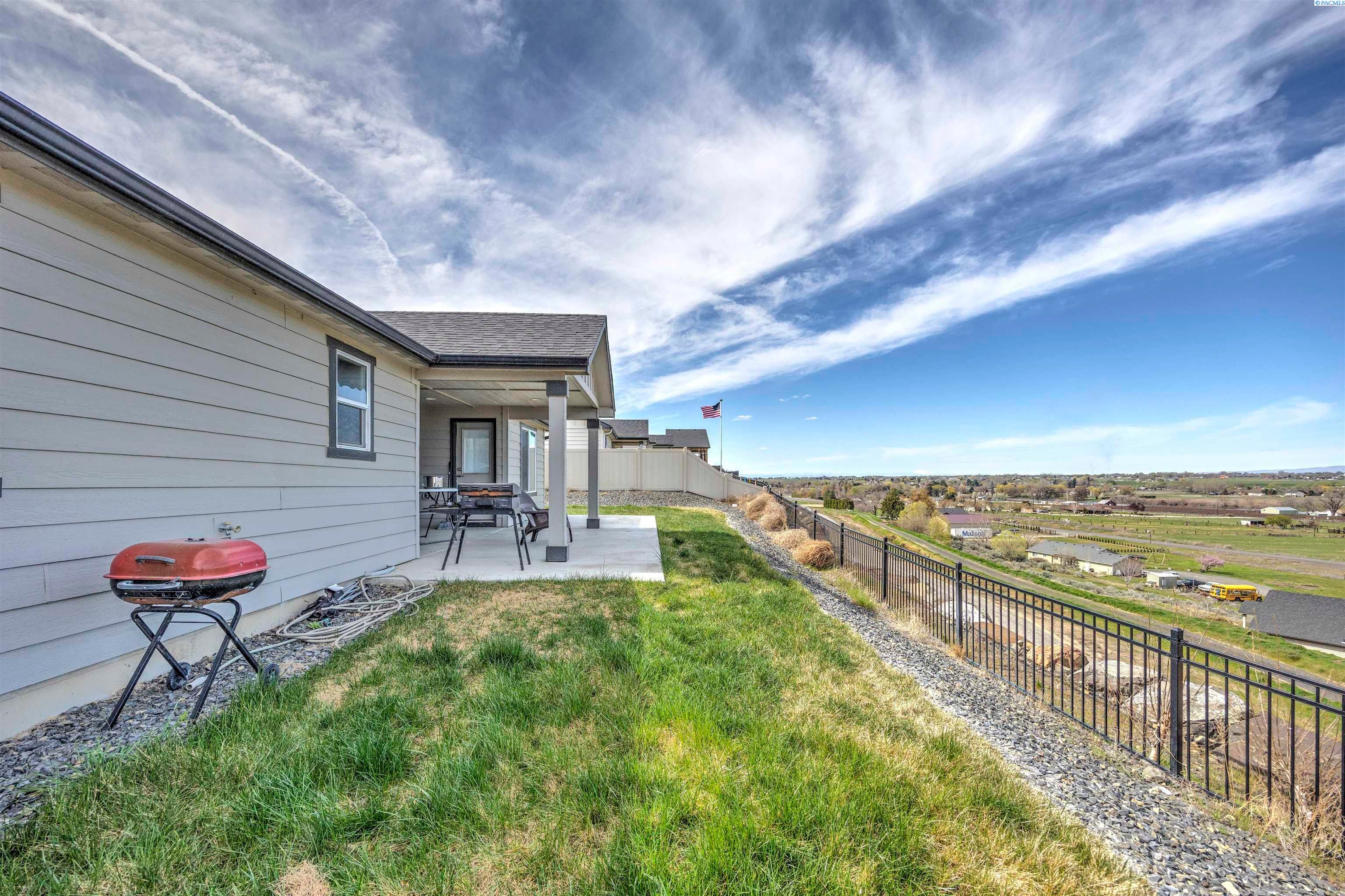 Prosser, Washington, 99350, United States, 3 Bedrooms Bedrooms, ,1 BathroomBathrooms,Residential,For Sale,2032317