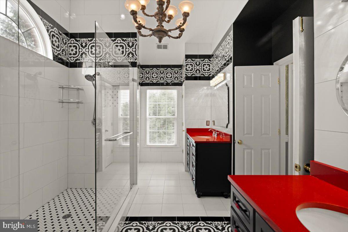 Winchester, Virginia, 22601, United States, 4 Bedrooms Bedrooms, ,5 BathroomsBathrooms,Residential,For Sale,1874493