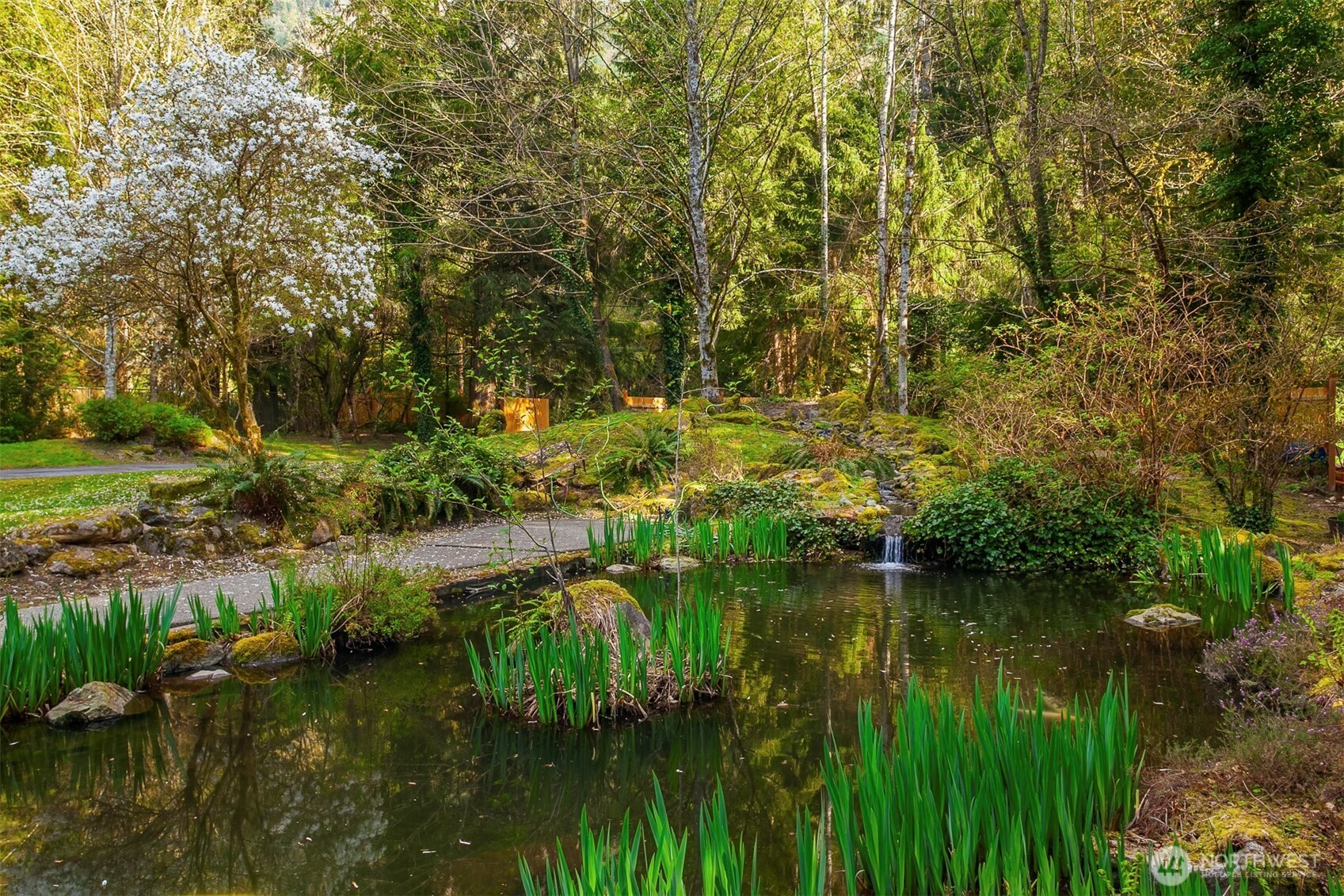 North Bend, Washington, 98045, United States, 3 Bedrooms Bedrooms, ,2 BathroomsBathrooms,Residential,For Sale,1989683