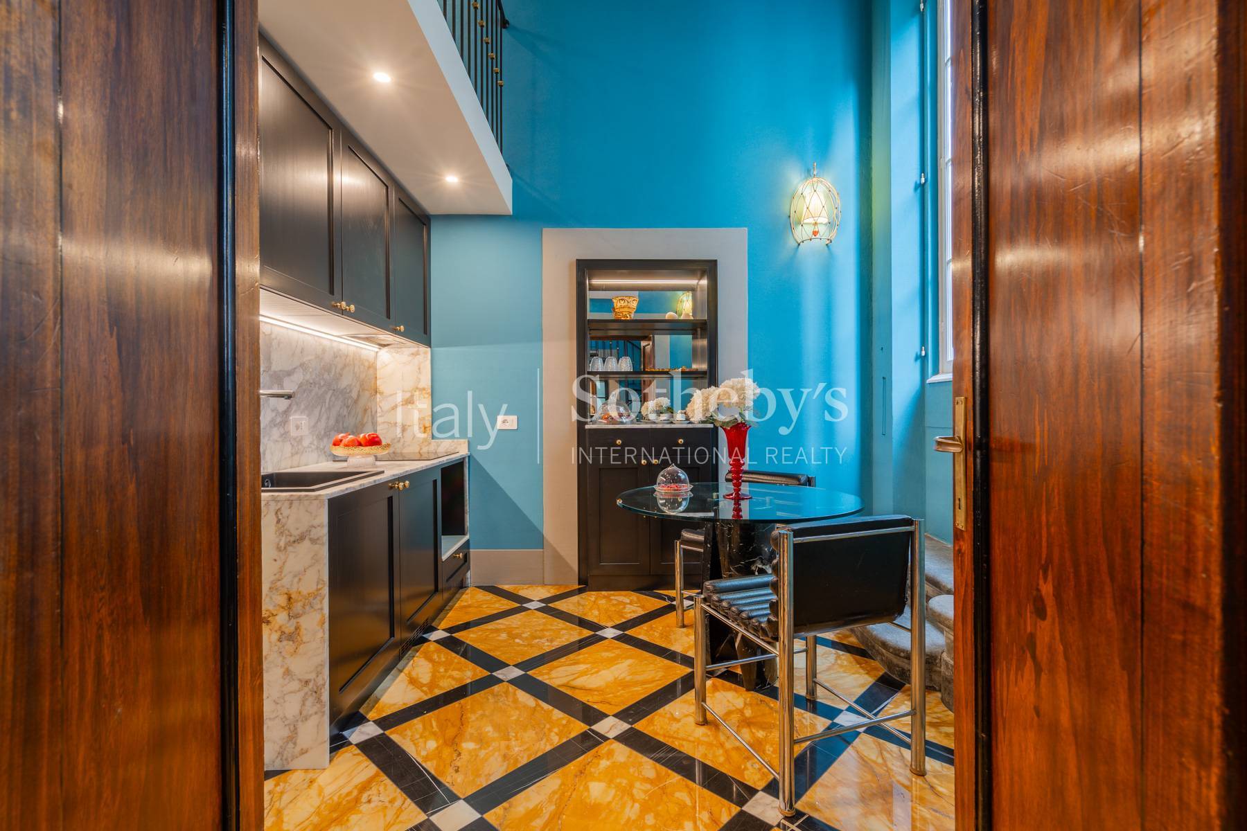  Exclusive Piano Nobile in a period Palazzo in Florence - 物件實景