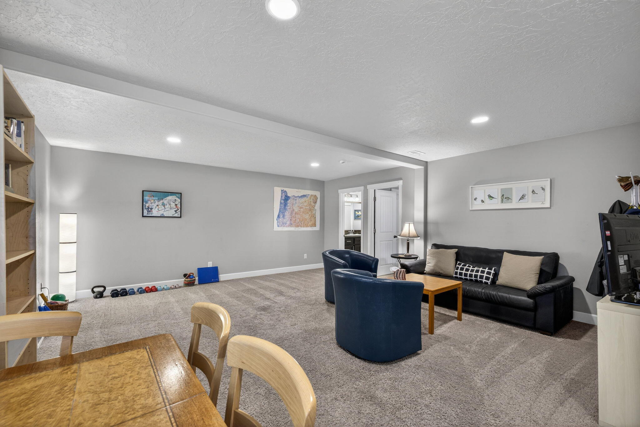 Bend, Oregon, 97701, United States, 4 Bedrooms Bedrooms, ,3 BathroomsBathrooms,Residential,For Sale,2003501