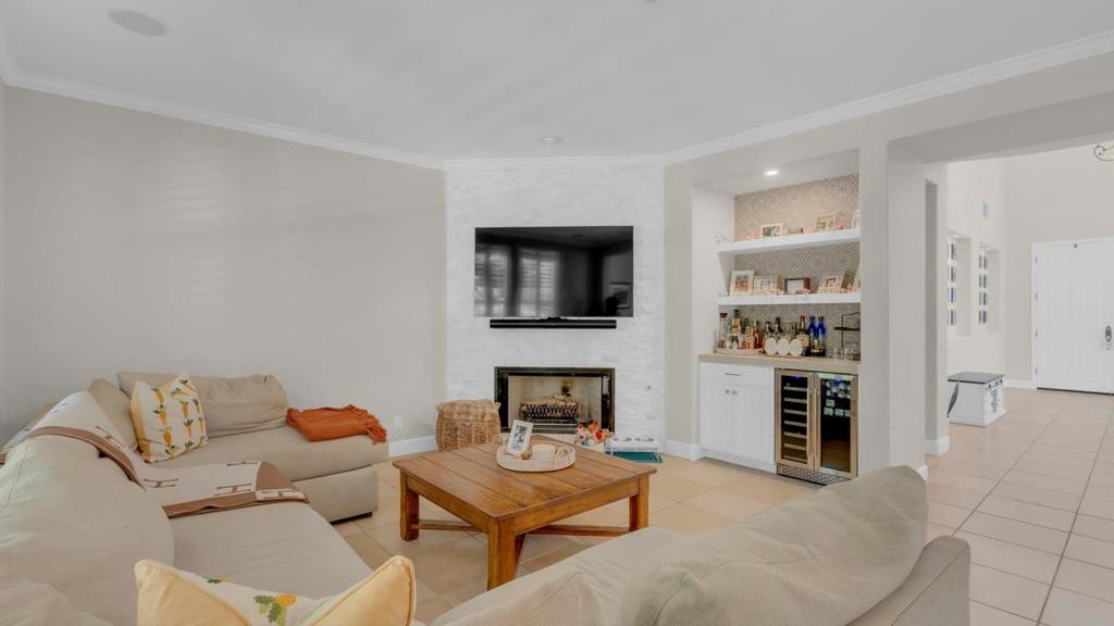 Gilroy, California, 95020, United States, 5 Bedrooms Bedrooms, ,4 BathroomsBathrooms,Residential,For Sale,2032655