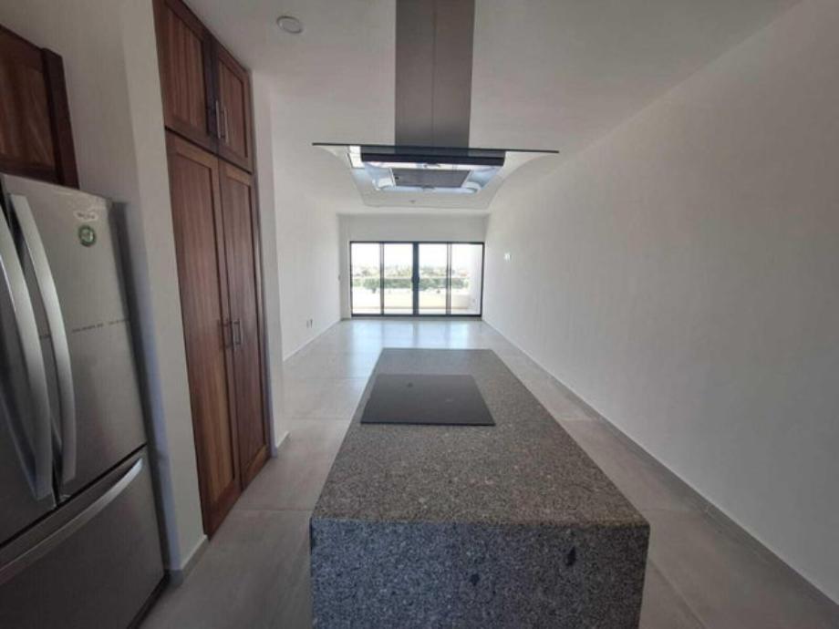 Eje Vial 2 Poniente, La Paz, Baja California Sur, 23000, Mexico, 2 Bedrooms Bedrooms, ,2 BathroomsBathrooms,Residential,For Sale,Eje Vial 2 Poniente,1629113