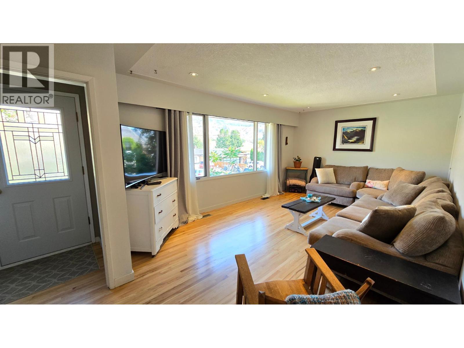 KAMLOOPS, British Columbia, V2C 4Y6, CA, 3 Bedrooms Bedrooms, ,2 BathroomsBathrooms,Residential,For Sale,1950750
