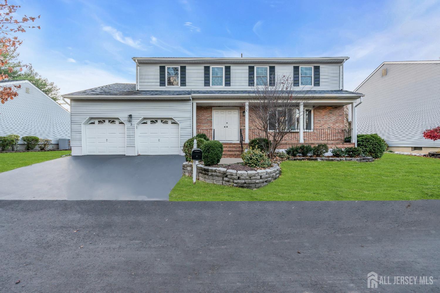 East Brunswick, New Jersey, 08816, United States, 3 Bedrooms Bedrooms, ,3 BathroomsBathrooms,Residential,For Sale,2001983